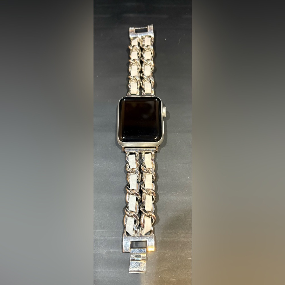Apple Watch Series 3 38mm with tonnes of accessories! Great deal!!